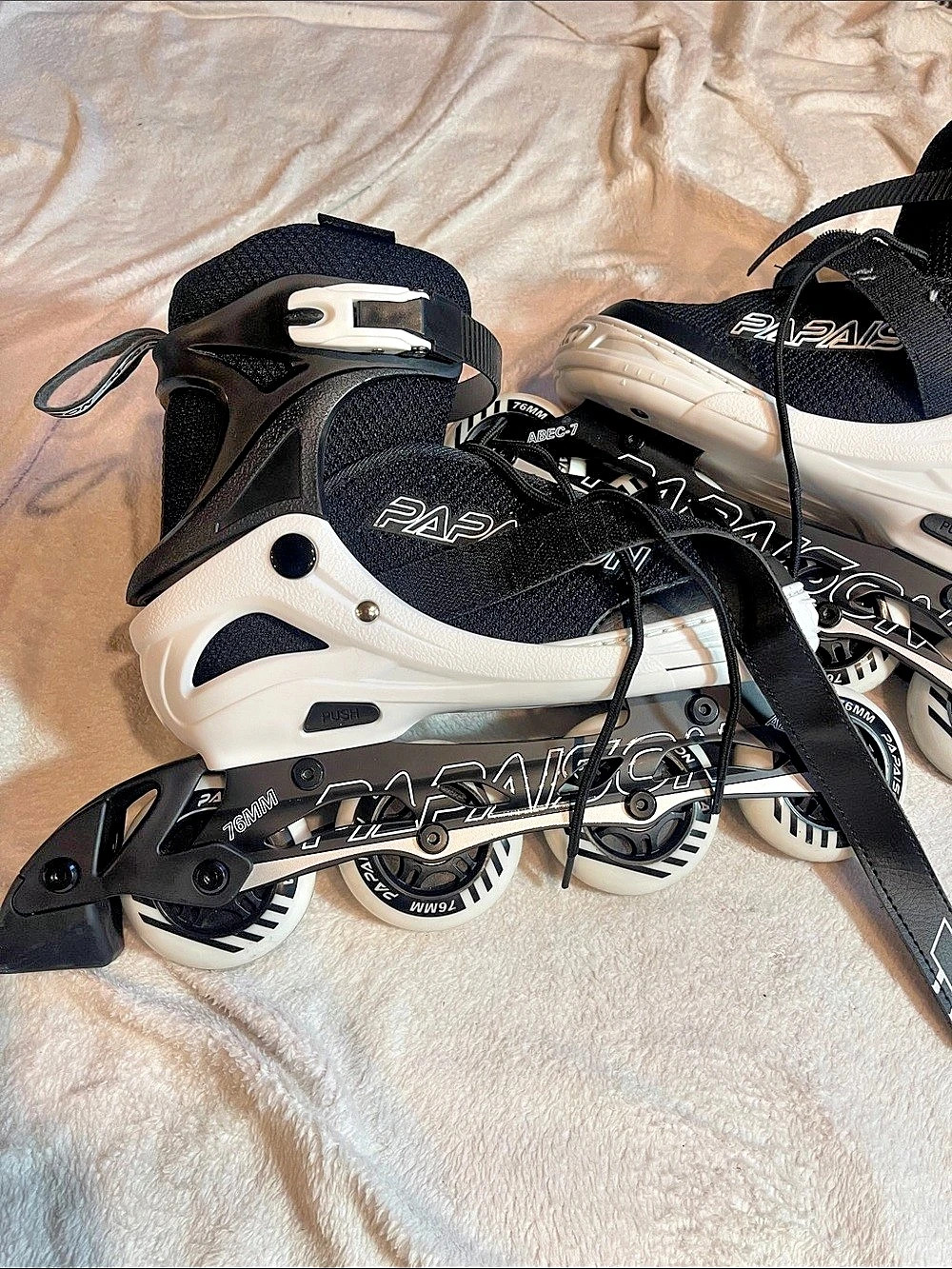 PAPAISON Adjustable Inline Skates White & Black US 4-7